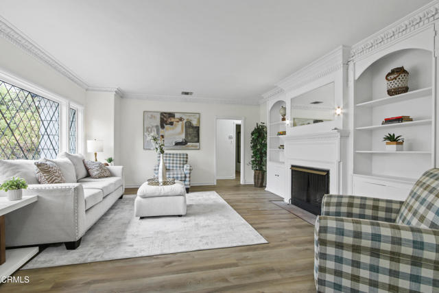 5131 Greenbush Avenue, Sherman Oaks CA: https://media.crmls.org/mediaz/3a73b870-d1fc-47f2-978d-ac31e565be70.jpg