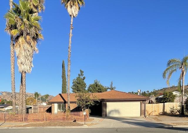 Detail Gallery Image 1 of 3 For 1938 Paradise St., Escondido,  CA 92026 - 3 Beds | 2 Baths