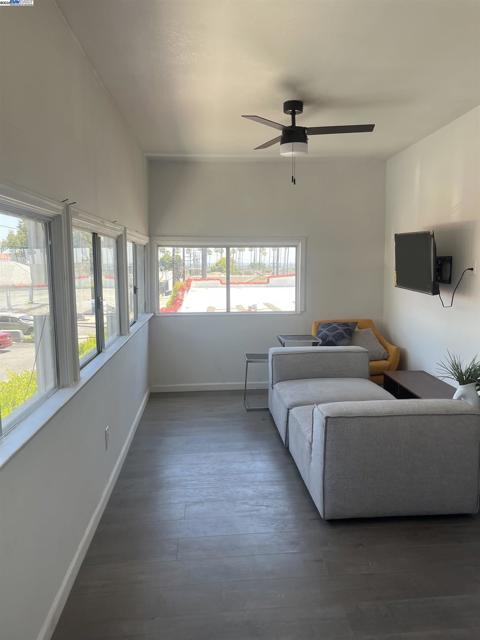 5419 S Harcourt Ave, Los Angeles CA: https://media.crmls.org/mediaz/3a754450-645f-425a-86e5-d1de010c05fe.jpg