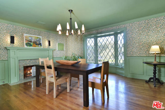4444 Libbit Avenue, Encino CA: https://media.crmls.org/mediaz/3a7576a3-26b3-4ae7-93ae-d140ce0a492c.jpg