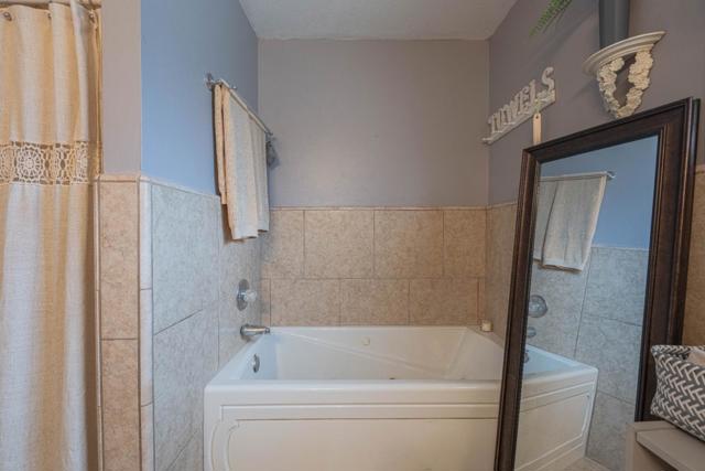 335 Palma Drive, Salinas CA: https://media.crmls.org/mediaz/3a75c856-ac60-4cd4-b440-9ce55e7e6001.jpg