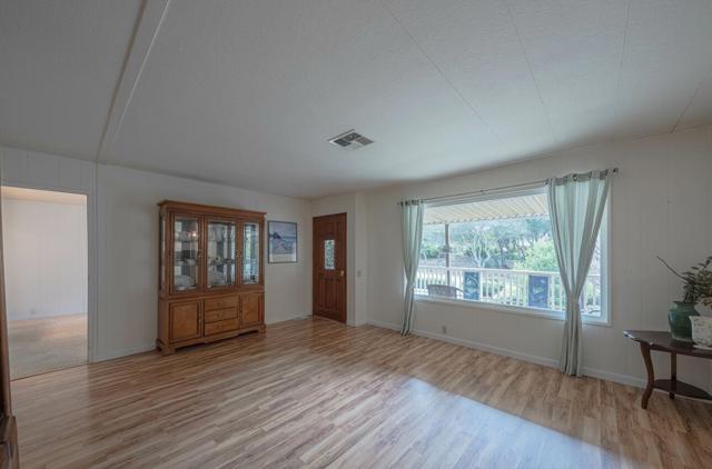 Image 8 of 39 For 17581 Pond-derosa