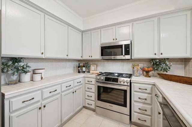 Image 14 of 32 For 530 El Camino Real  306