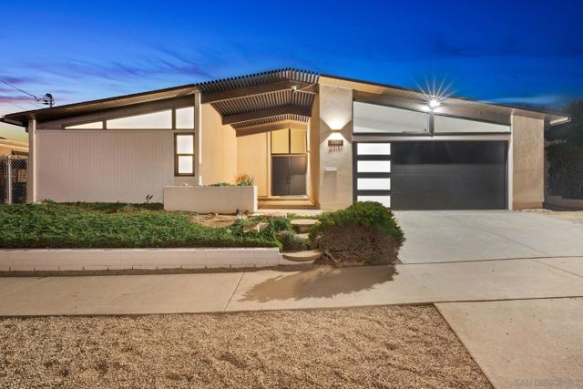 2561 Loring st, San Diego CA: https://media.crmls.org/mediaz/3a7724f9-6a23-4063-9167-52639f4def42.jpg