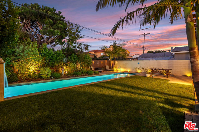 6411 W 85th Street, Los Angeles CA: https://media.crmls.org/mediaz/3a77396b-8c52-4cd7-abb6-9244246928f5.jpg