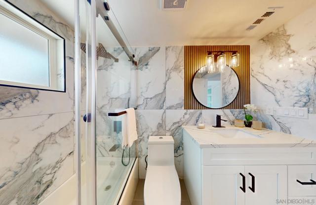 873 Towne Street, Costa Mesa CA: https://media.crmls.org/mediaz/3a77943b-8ca9-4f63-b7c4-3d2fe78a69fd.jpg