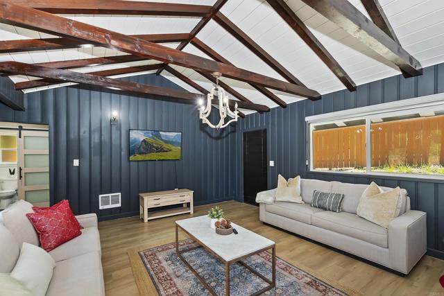 1128 E Country Club Blvd, Big Bear City CA: https://media.crmls.org/mediaz/3a79a42a-d046-40d0-9949-6b58abb41f9a.jpg