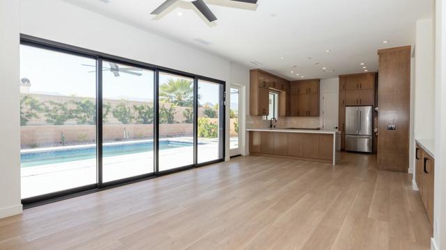 Image 21 of 28 For 79777 Kingston Drive
