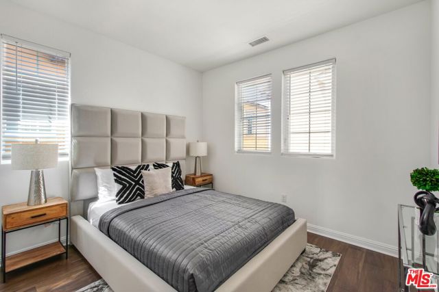 20659 W Beech Circle, Porter Ranch CA: https://media.crmls.org/mediaz/3a7abfee-8a82-4e1f-9570-ec85797ef917.jpg