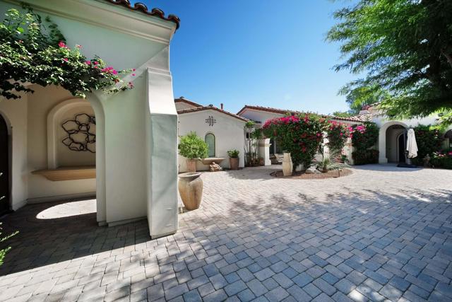 76357 Via Chianti, Indian Wells CA: https://media.crmls.org/mediaz/3a7bcd03-dec5-467e-b546-d47821b39857.jpg