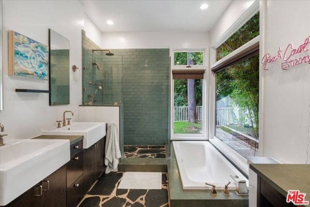 3479 Mandeville Canyon Road, Los Angeles CA: https://media.crmls.org/mediaz/3a7c1192-2b9d-41a1-b14b-6518ef0ba8bb.jpg