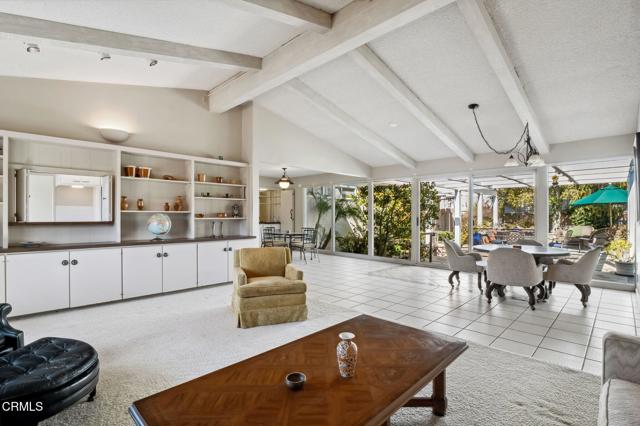 262 Crestwood Avenue, Ventura CA: https://media.crmls.org/mediaz/3a7c7f09-84e9-41cb-8137-5a582f988d1f.jpg