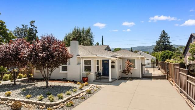 15098 Stratford Drive, San Jose CA: https://media.crmls.org/mediaz/3a7cd4d7-0ff5-4a9d-b0f7-f45cd3bd558f.jpg