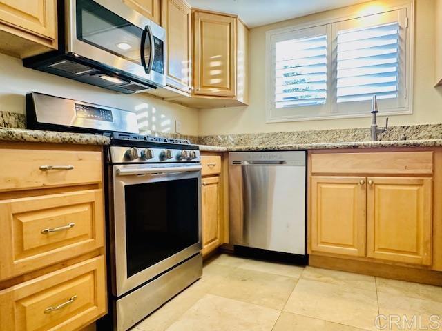 Detail Gallery Image 4 of 27 For 1034 Turnstone Way, Oceanside,  CA 92057 - 2 Beds | 2 Baths