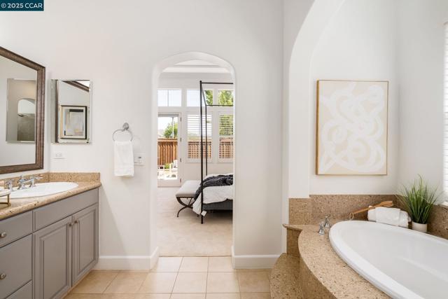 3467 Cashmere Street, Danville CA: https://media.crmls.org/mediaz/3a7df3aa-2187-4389-b2ee-5cec56d5b5ef.jpg