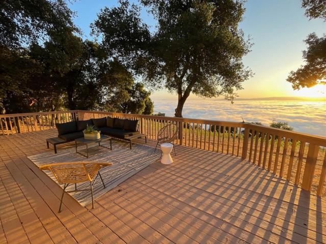 15060 Montebello Road, Cupertino CA: https://media.crmls.org/mediaz/3a7df624-51da-4745-bb67-bf49e8c24a76.jpg
