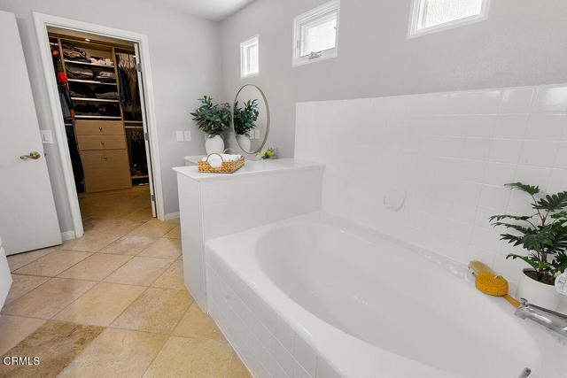 Detail Gallery Image 36 of 72 For 2735 Los Pinos Cir, Camarillo,  CA 93012 - 4 Beds | 2/2 Baths