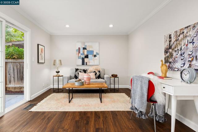 2115 Wilmington Dr, Walnut Creek CA: https://media.crmls.org/mediaz/3a7ed403-436c-47e2-8900-326e538cf6ef.jpg