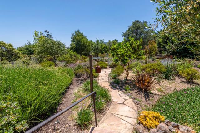 165 Golden Oak Drive, Portola Valley CA: https://media.crmls.org/mediaz/3a7f72ea-d52a-4919-867b-7e0e4b9099a4.jpg
