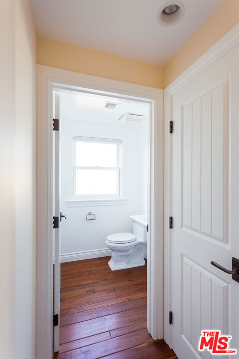 702 Pacific Ave., Venice CA: https://media.crmls.org/mediaz/3a8023b5-03b1-455a-bbbf-abde48832621.jpg