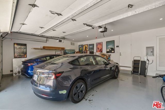 3112 Corda Drive, Los Angeles CA: https://media.crmls.org/mediaz/3a809156-4c02-443a-a620-a1dcf93539e5.jpg