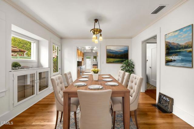 Detail Gallery Image 4 of 29 For 1712 N El Molino Ave, Pasadena,  CA 91104 - 3 Beds | 2 Baths