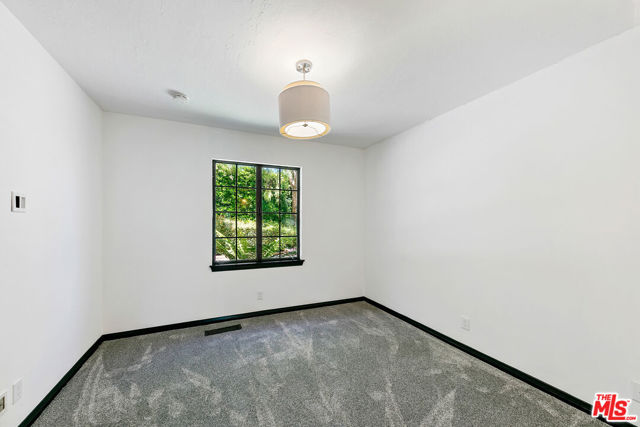 29528 Harvester Road, Malibu CA: https://media.crmls.org/mediaz/3a80da48-0855-46c0-a2bc-404345b86011.jpg