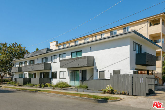10225 Regent Street photo 14