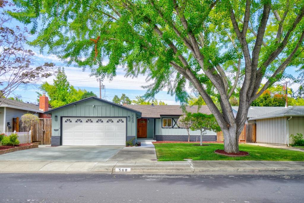 568 Leona Lane