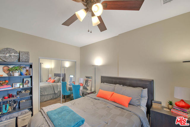 1821 S Sycamore Avenue, Los Angeles CA: https://media.crmls.org/mediaz/3a82306b-b7bb-494c-923e-144959bf1214.jpg