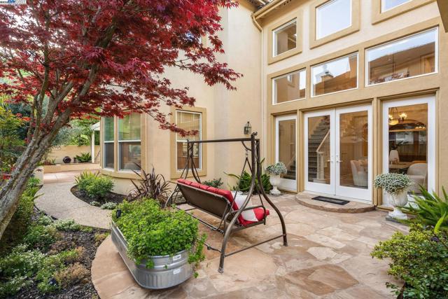 10828 Inspiration Cir, Dublin CA: https://media.crmls.org/mediaz/3a823f5b-8bef-4ab4-ada7-1342cf20aac5.jpg
