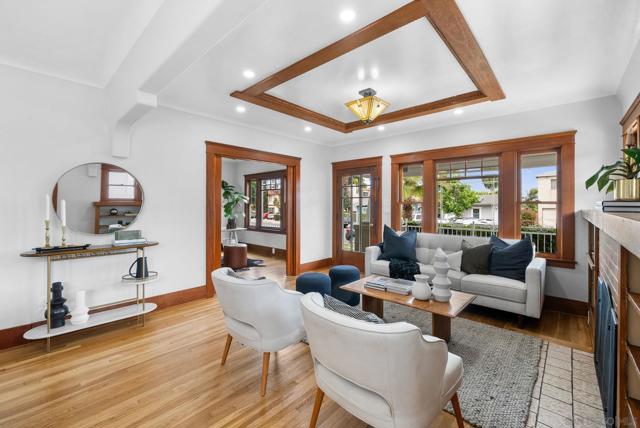 4646 48 Cherokee Avenue, San Diego CA: https://media.crmls.org/mediaz/3a830c48-6148-4b66-8dbd-631e886c5022.jpg