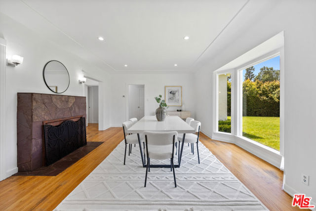 5432 Fulton Avenue, Sherman Oaks CA: https://media.crmls.org/mediaz/3a83b134-6ebc-430a-b68c-4ccc84de20c9.jpg