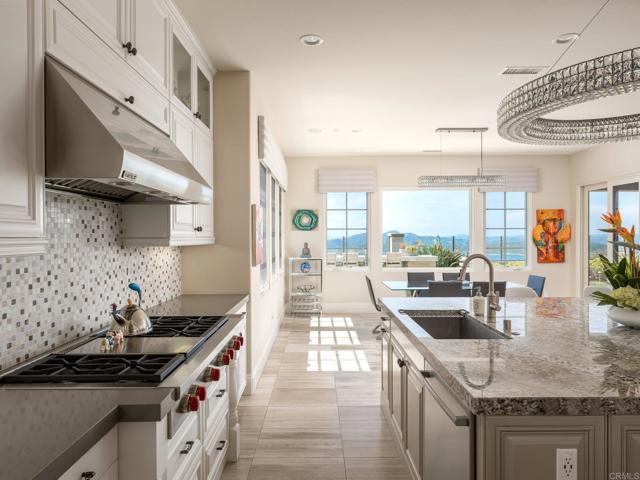Image 18 of 66 For 8784 Avenida Mirador