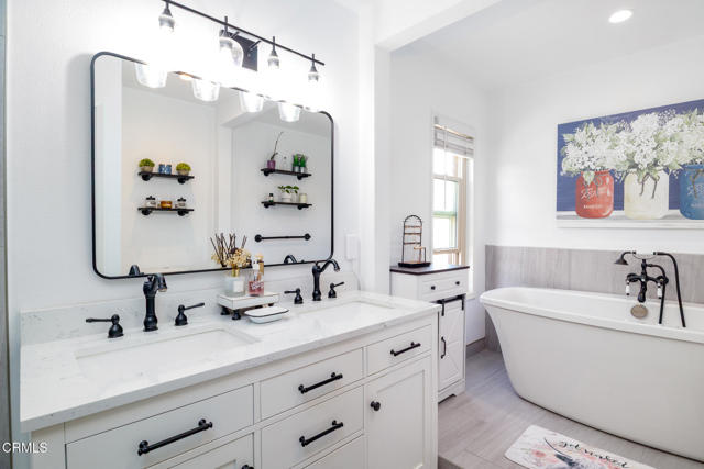 1501 Raccoon Court, Ventura CA: https://media.crmls.org/mediaz/3a86a475-886a-40a6-8ba0-c26bf24afae6.jpg