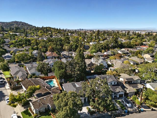 36 Wildwood Avenue, San Carlos CA: https://media.crmls.org/mediaz/3a8765e4-608e-48f8-aa09-c8ca3b66d990.jpg