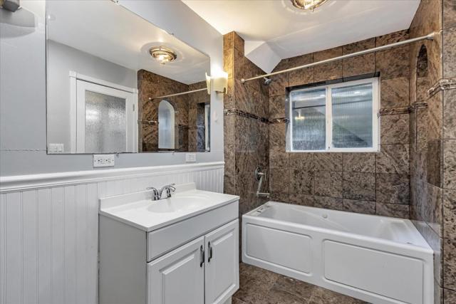 695 Creek Drive, Boulder Creek CA: https://media.crmls.org/mediaz/3a87f82f-1d60-4717-8050-a2a257a3115d.jpg