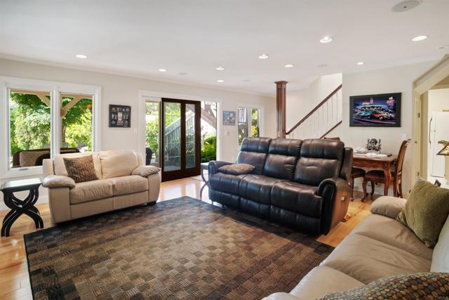 Image 20 of 31 For 755 Oleander Place