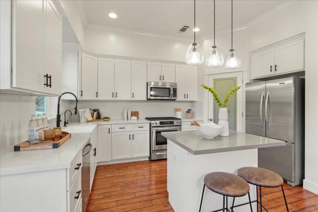 982 Morse Street, San Jose CA: https://media.crmls.org/mediaz/3a88d975-0c3c-4245-9141-458c1023d760.jpg