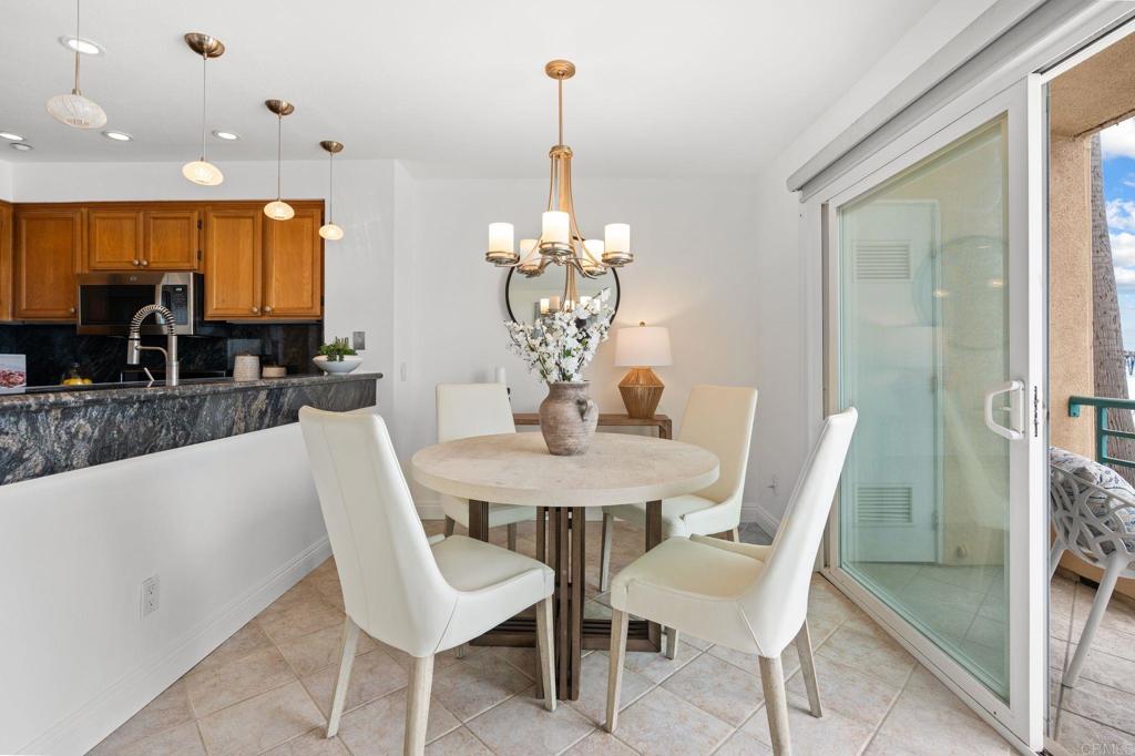 400 The Strand - photo 10