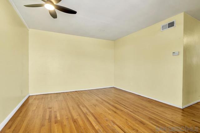 703 Taft Ave, El Cajon CA: https://media.crmls.org/mediaz/3a8a306e-1186-490f-9ff2-5f14fa279eb6.jpg
