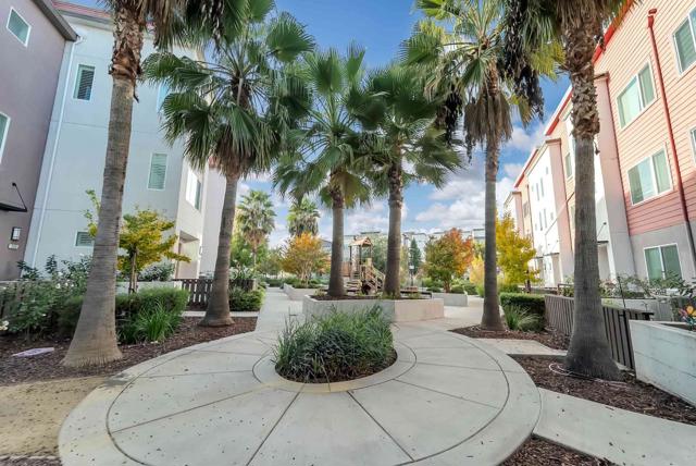 308 Flinder Place, San Jose CA: https://media.crmls.org/mediaz/3a8c14ca-f01c-48d5-aefd-e85100e15506.jpg