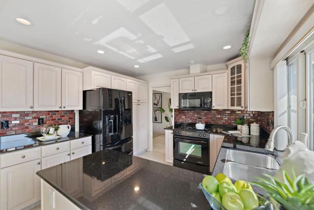 6106 Calle Esperanza, San Jose CA: https://media.crmls.org/mediaz/3a8c3a0c-cec7-46bf-907b-3d323cb86105.jpg