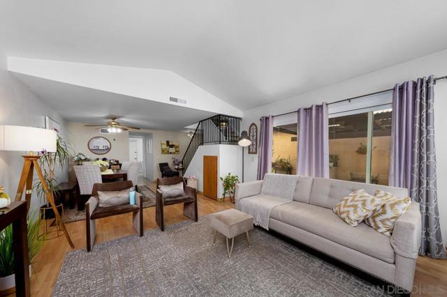 10366 Rochelle Ave, Santee, California 92071, 3 Bedrooms Bedrooms, ,2 BathroomsBathrooms,Single Family Residence,For Sale,Rochelle Ave,250041076SD