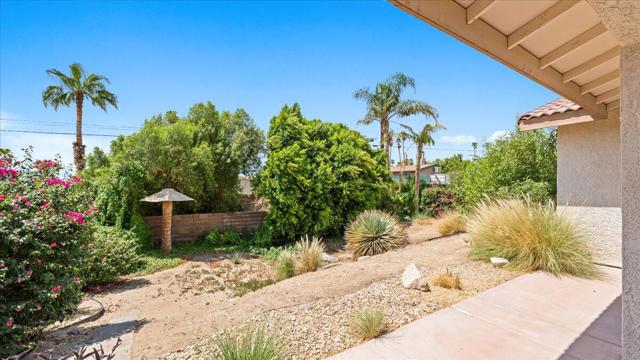 10683 Ambrosio Drive, Desert Hot Springs CA: https://media.crmls.org/mediaz/3a8cdc5f-4d8e-480a-bd82-daada889eda7.jpg