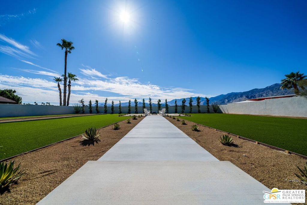 https://media.crmls.org/mediaz/3a8d45b2-b848-4752-9036-9896e3ba5795.jpg?preset=X-Large