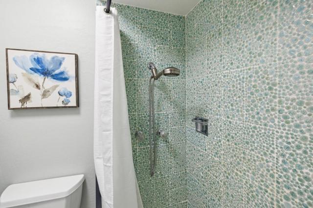 Image 24 of 52 For 950 Gull Avenue