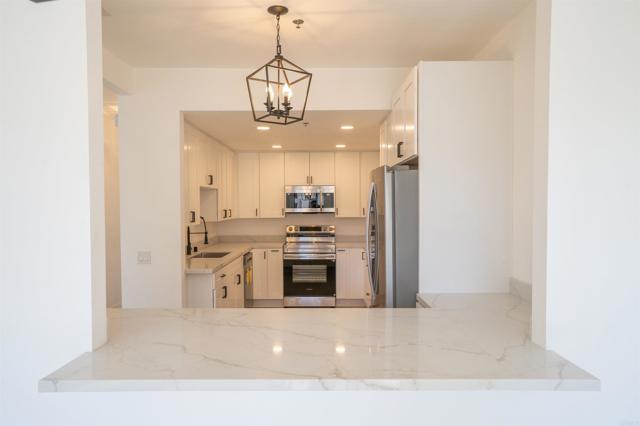 Detail Gallery Image 8 of 30 For 5845 Friars Rd #1316,  San Diego,  CA 92110 - 3 Beds | 2 Baths