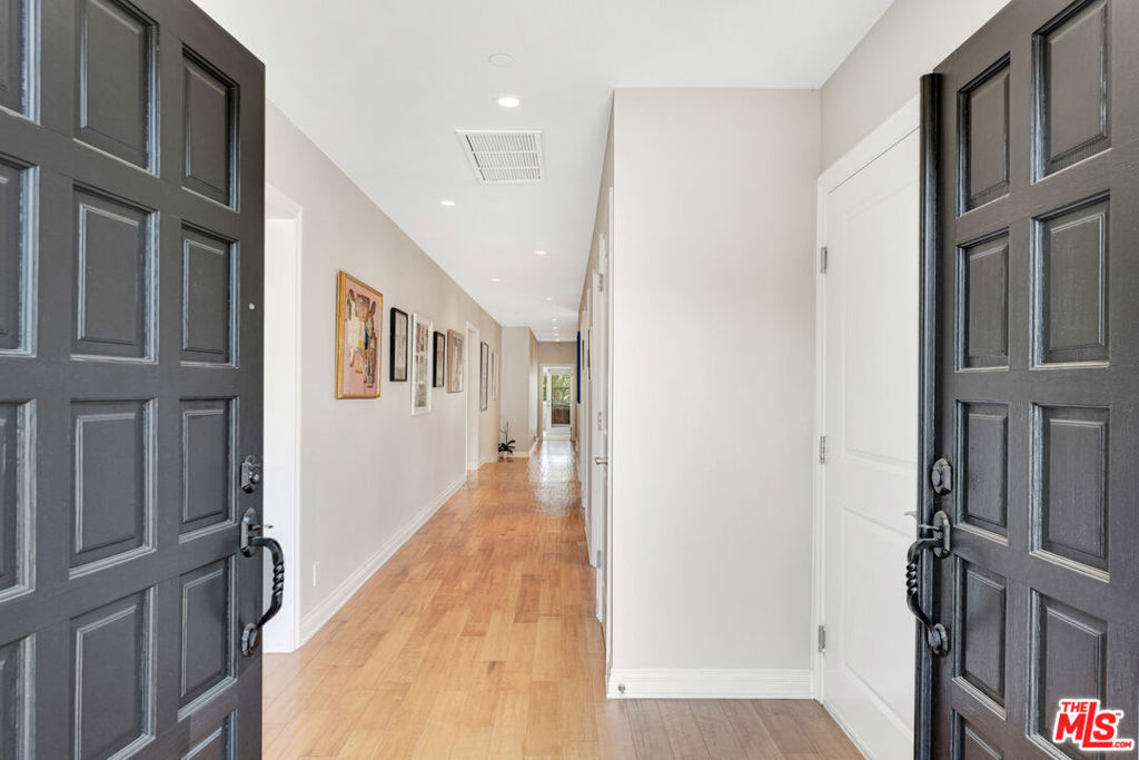 3733 Willowcrest AvenueStudio City img 49