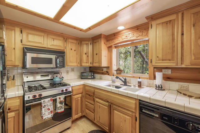 1307 Pigeon Road, Big Bear CA: https://media.crmls.org/mediaz/3a8e1a33-175e-4838-a3c5-75becd7b19c7.jpg